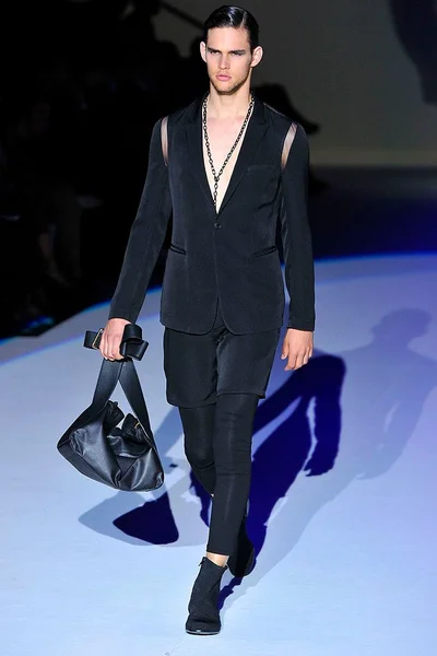 Look 26